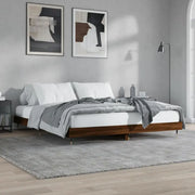 Bedframe met metalen poten en multiplex lattenbodem van bewerkt hout - Bedden & bedframes