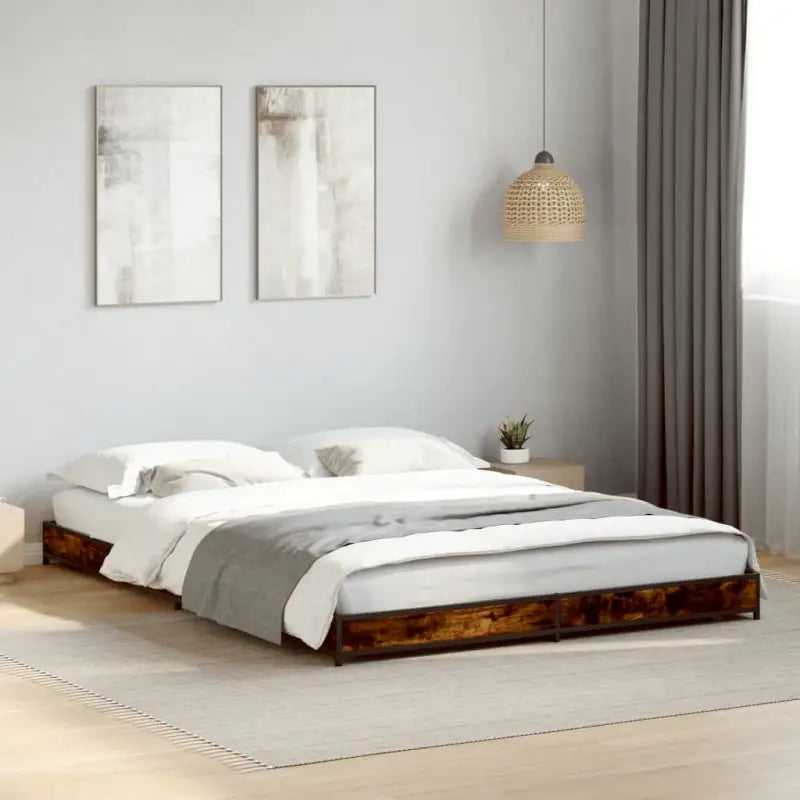 Bedframe met metalen poten en multiplex lattenbodem van bewerkt hout - Gerookt eiken / 150 x 200 cm / 14.5 cm - Bedden