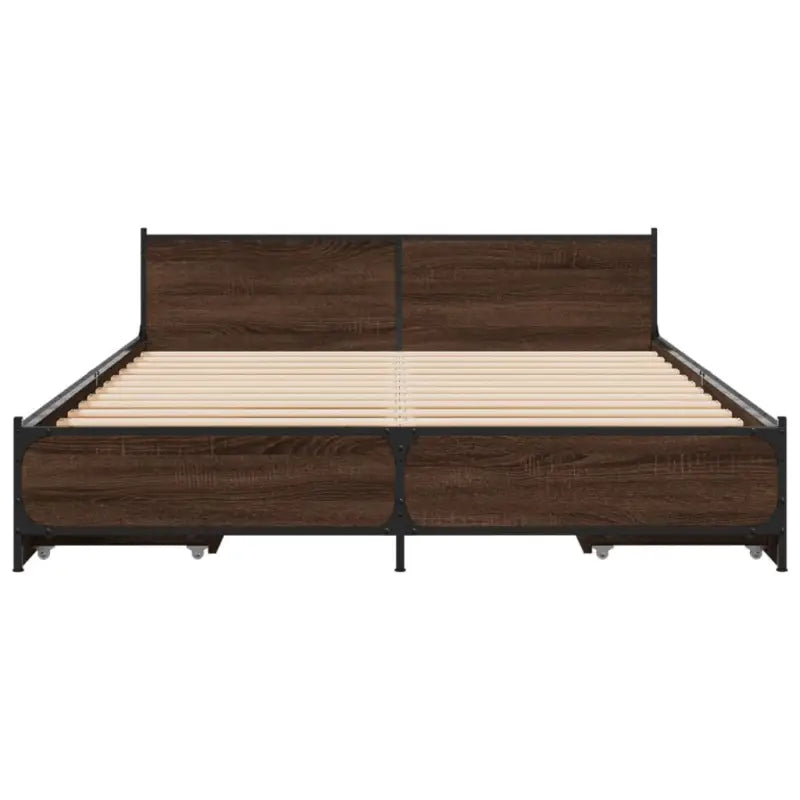 Bedframe met metalen poten en multiplex lattenbodem van bewerkt hout - Bedden & bedframes
