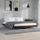 Bedframe met metalen poten en multiplex lattenbodem van bewerkt hout - Bedden & bedframes