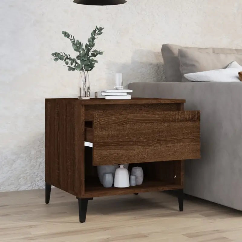 Bijzettafel met bewerkt hout voor een industriële woonkamer stijl - Bijzettafels