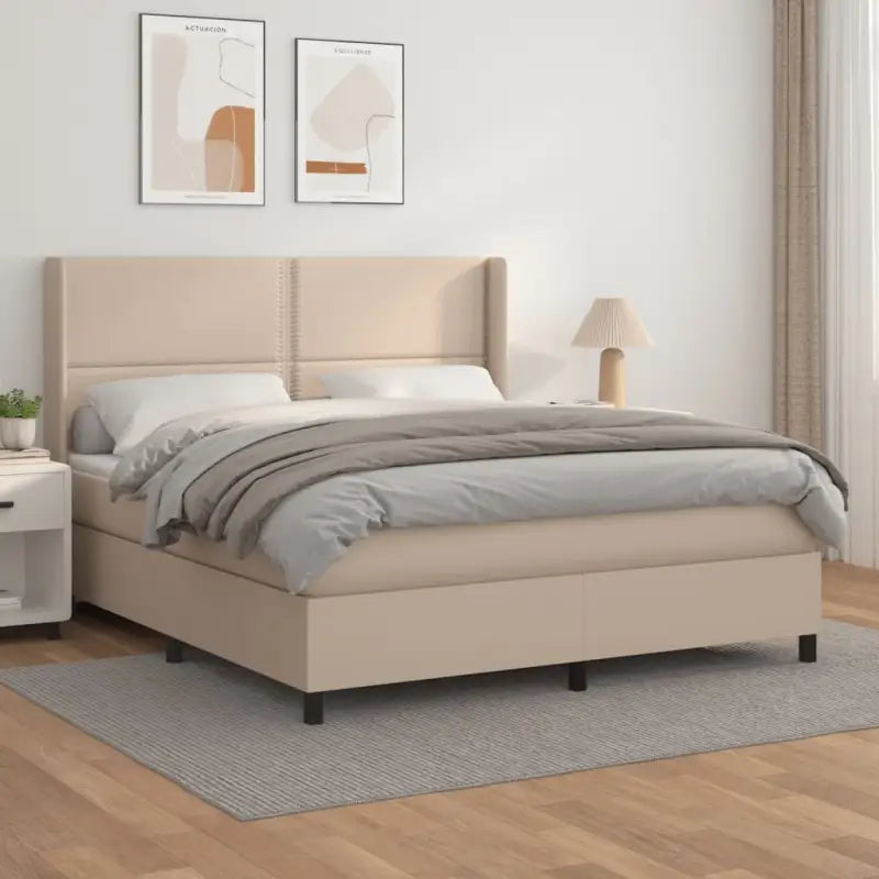Boxspringbed met hoogwaardig kunstleer en wit materiaal voor rustslaap - Cappuccino / 180 x 200 cm / Effen met spijkers