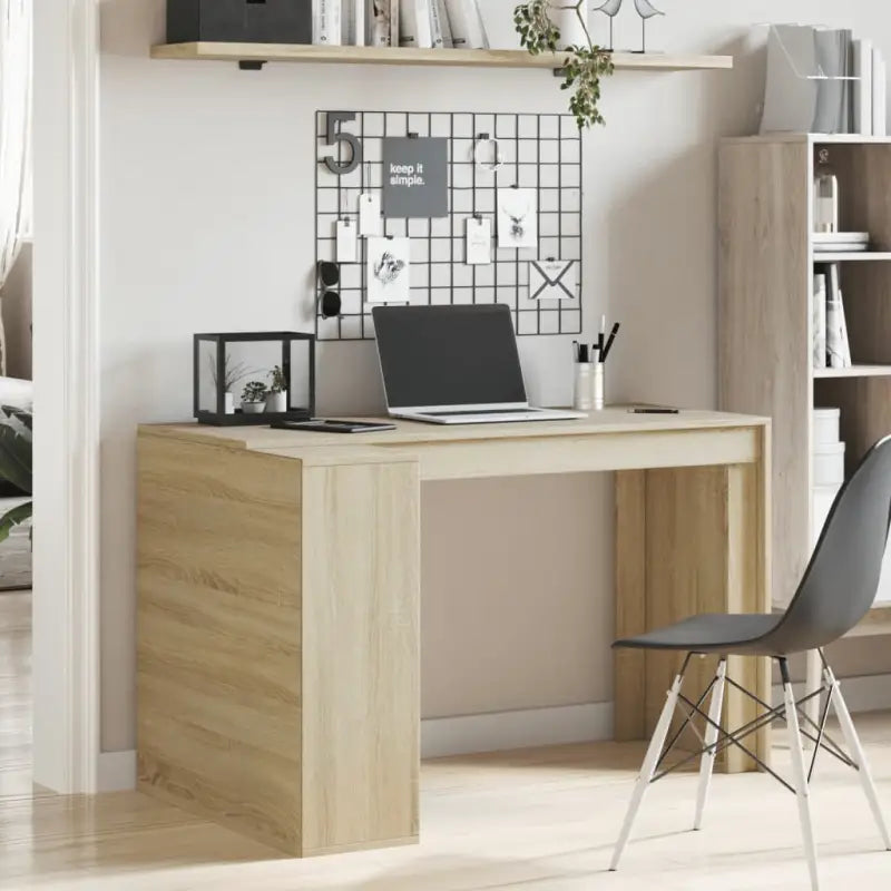 Bureau met bewerkt hout voor een trendy en duurzame interieurstijl - Bureaus