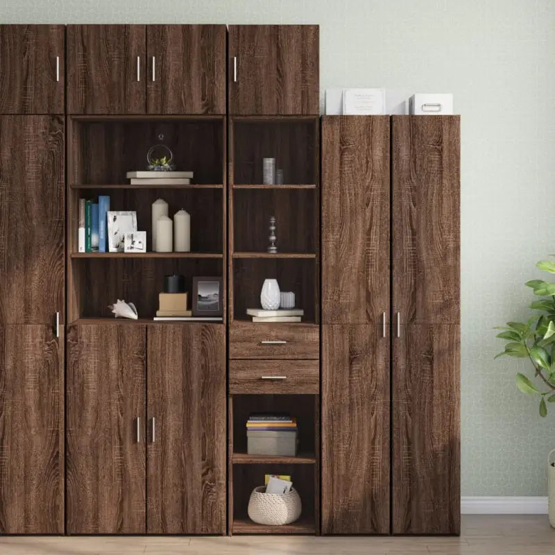 Dressoirs en buffetkasten van bewerkt hout voor extra opbergruimte - Dressoirs & buffetkasten