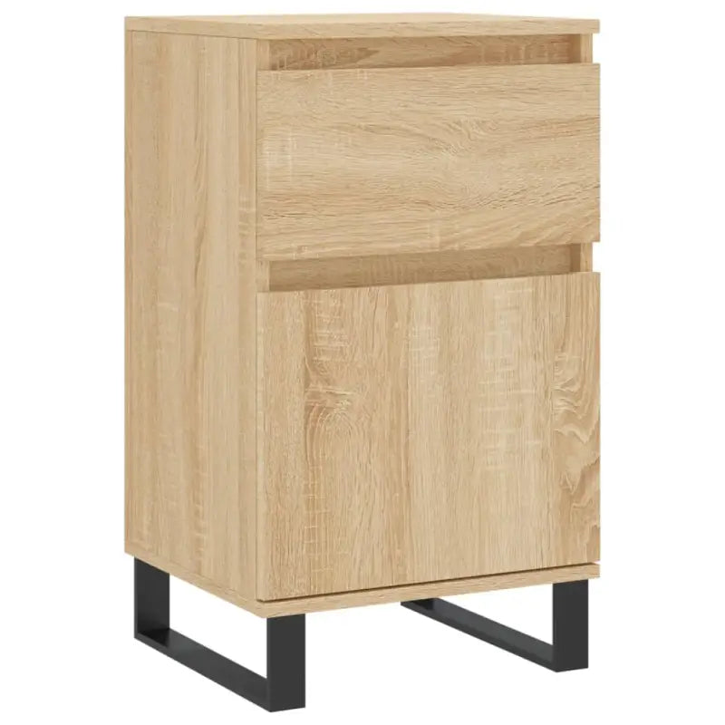 Dressoirs van bewerkt hout met ijzeren poten voor een tijdloze uitstraling - Dressoirs & buffetkasten