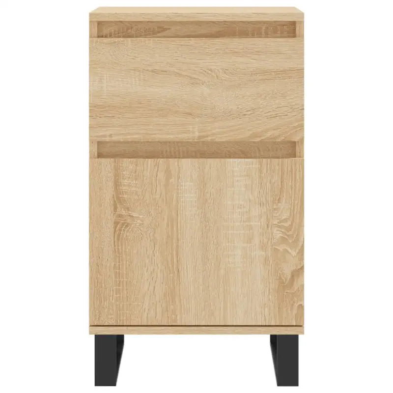 Dressoirs van bewerkt hout met ijzeren poten voor een tijdloze uitstraling - Dressoirs & buffetkasten