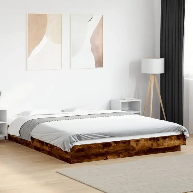 Duurzaam bedframe van bewerkt hout voor een goede nachtrust - Gerookt eiken / 150 x 200 cm - Bedden & bedframes