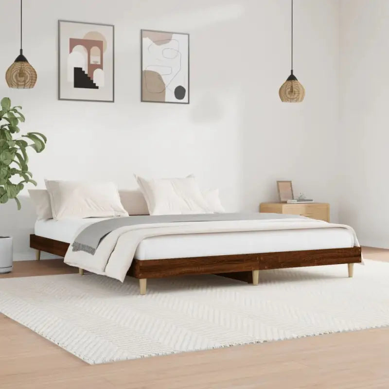 Duurzaam bewerkt hout bedframe met multiplex lattenbodem voor rust - bruin eikenkleur / 140 x 200 cm - Bedden &