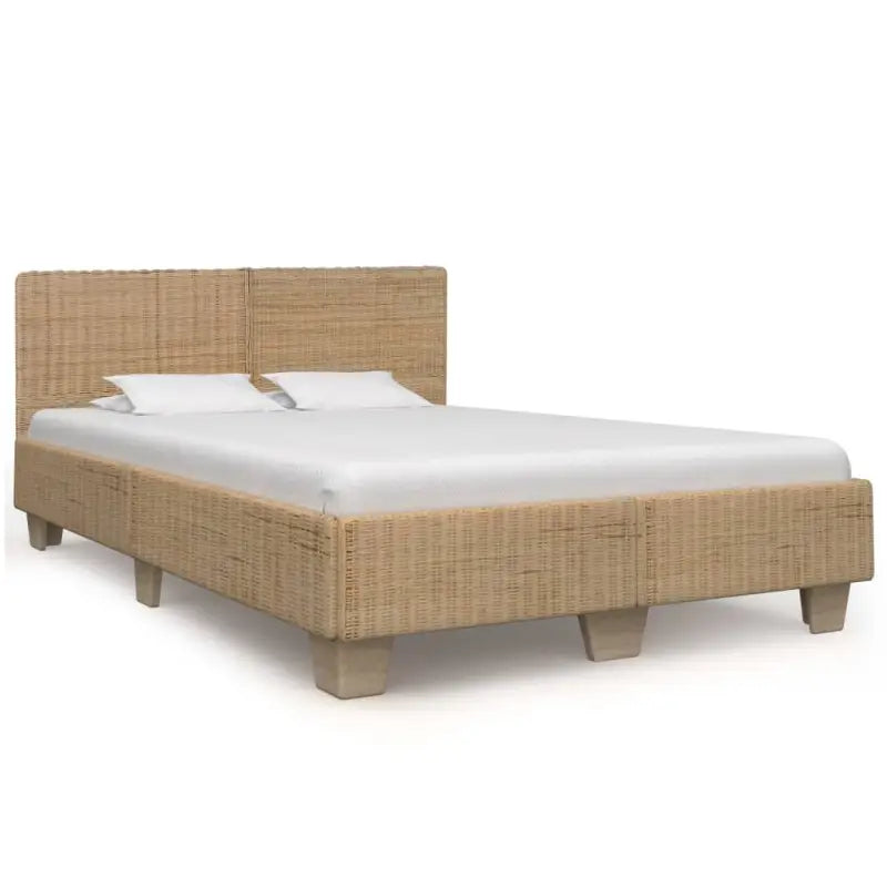 Echt rattan bedframe met geweven structuur voor een exotische look - Bedden & bedframes