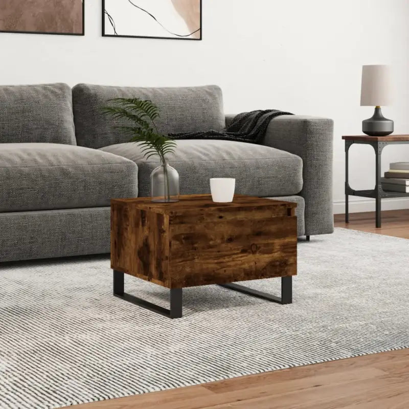 Eetkamertafel met bewerkt hout en metalen poten voor stijl en duurzaamheid - Gerookt eiken / 1 - Salontafels