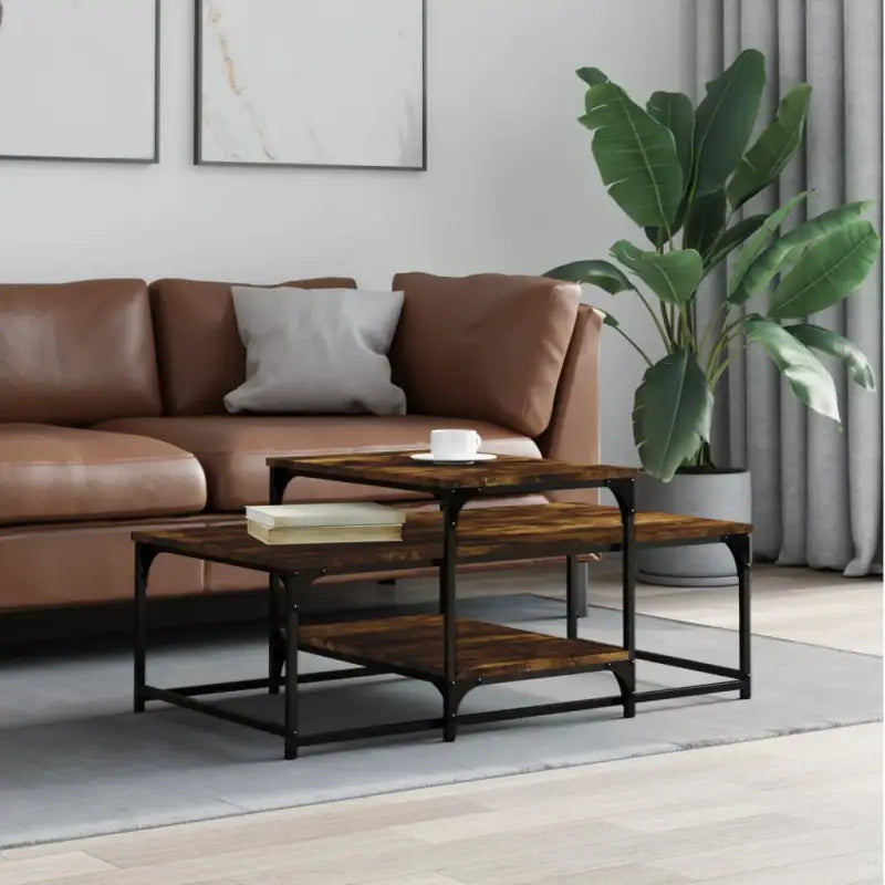Eetkamertafel van bewerkt hout met elegante en duurzame afwerking - Salontafels