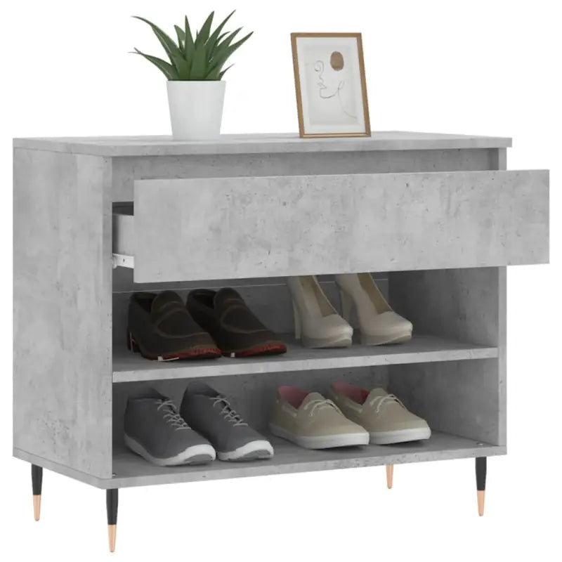 Elegant schoenenkast van bewerkt hout met metalen poten voor opgeruimdheid - Schoenenrekken
