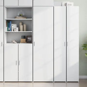 Elegante hoge kast van bewerkt hout voor een stijlvolle inrichting - Dressoirs & buffetkasten