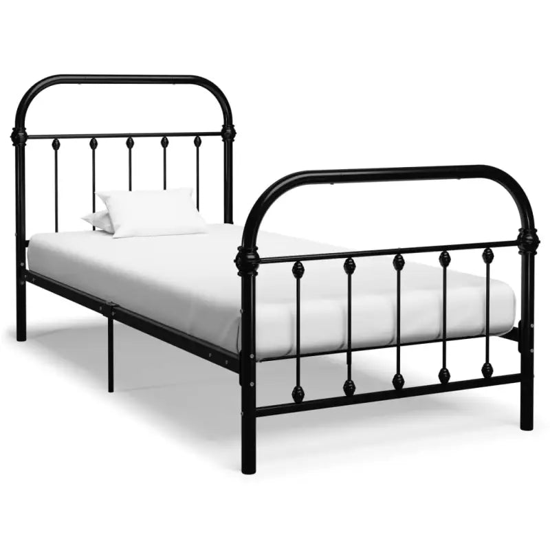 Elegante metalen bedframe met stevige constructie en comfortabel lattenbodem - Bedden & bedframes