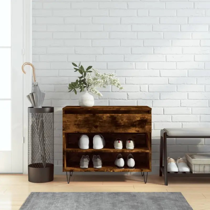 Elegante schoenenkast van bewerkt hout met metalen poten voor een opgeruimde ruimte - Gerookt eiken / 1 - Schoenenrekken