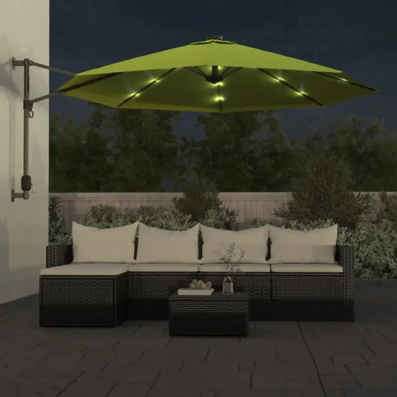 Elegante wandparasols met zorg ervoor led lampjes en kleine onderdelen - Parasols en zonneschermen