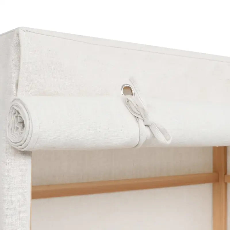 Functionele kledingkast met opbergruimte en warme uitstraling - Kledingkasten