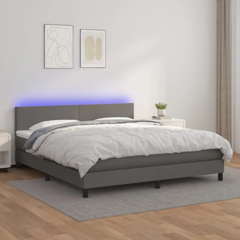Grijze boxspring met matras en LED voor een rustgevende slaapkamer - Grijs / 180 x 200 cm / Effen ontwerp - Bedden &