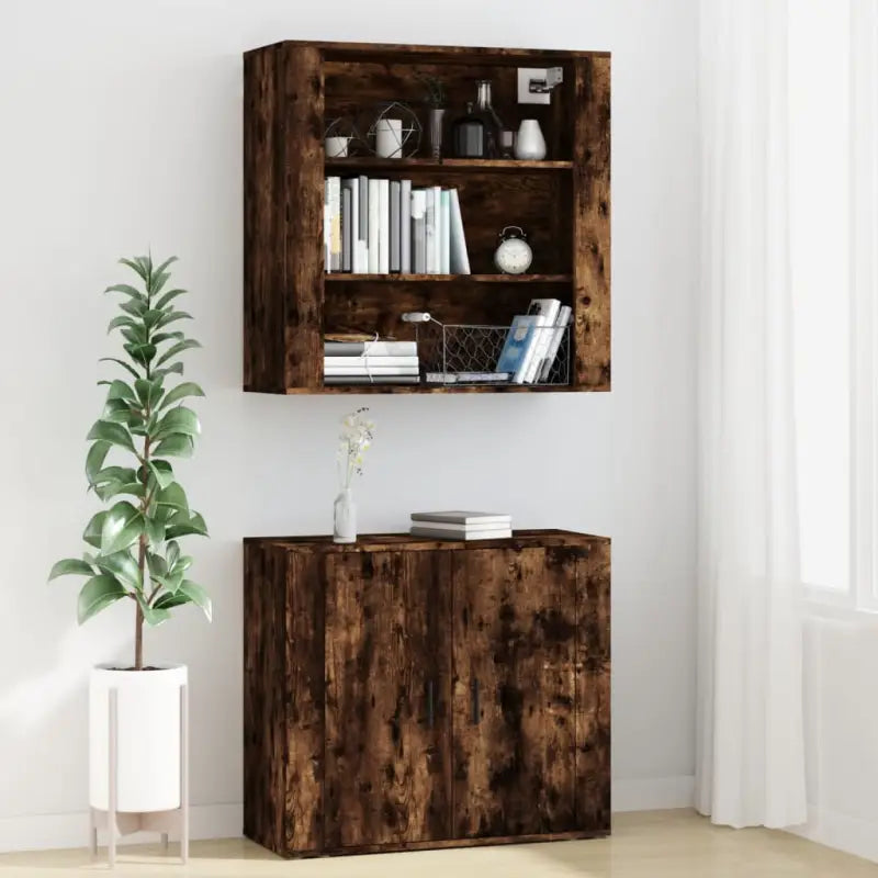 Hoge kast van bewerkt hout met duurzame en stabiele afwerking - Dressoirs & buffetkasten