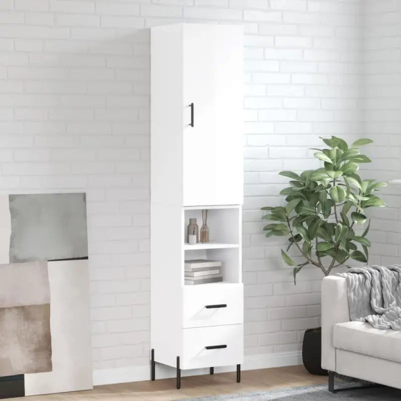 Hoge kast van bewerkt hout met hoogglans wit voor een trendy interieur - Dressoirs & buffetkasten