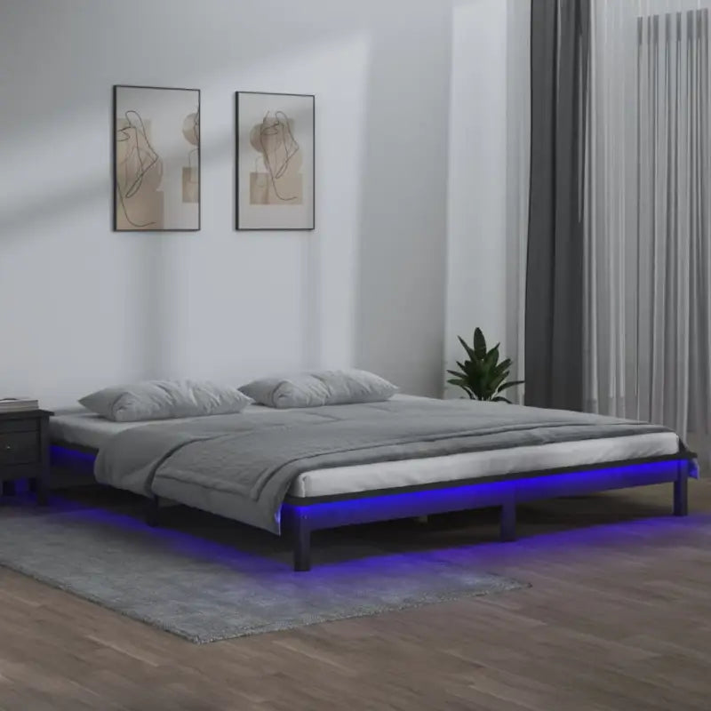 Houten bedframe met LED-verlichting van massief grenenhout - Grijs / 200 x 200 cm - Bedden & bedframes