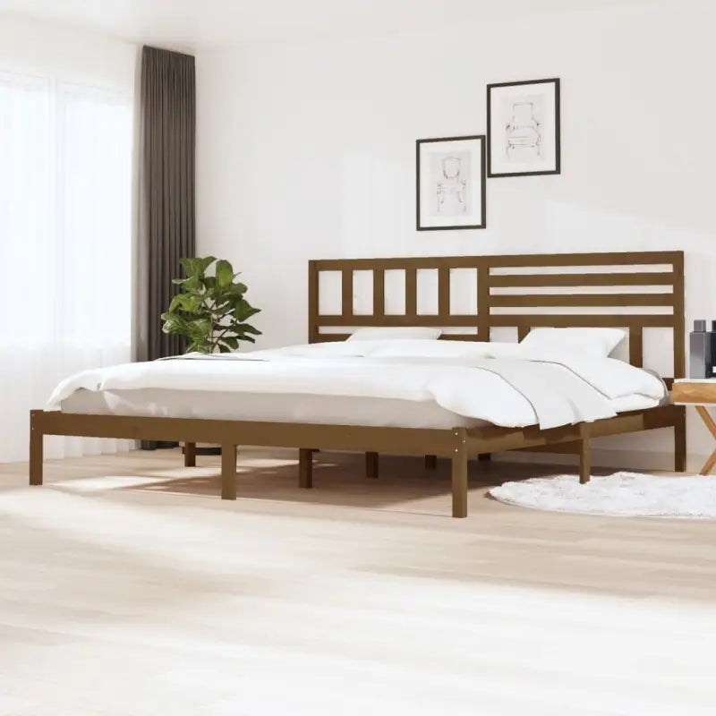 Houten bedframe van massief grenenhout voor een comfortabele nachtrust - Honingbruin / 200 x 200 cm - Bedden & bedframes
