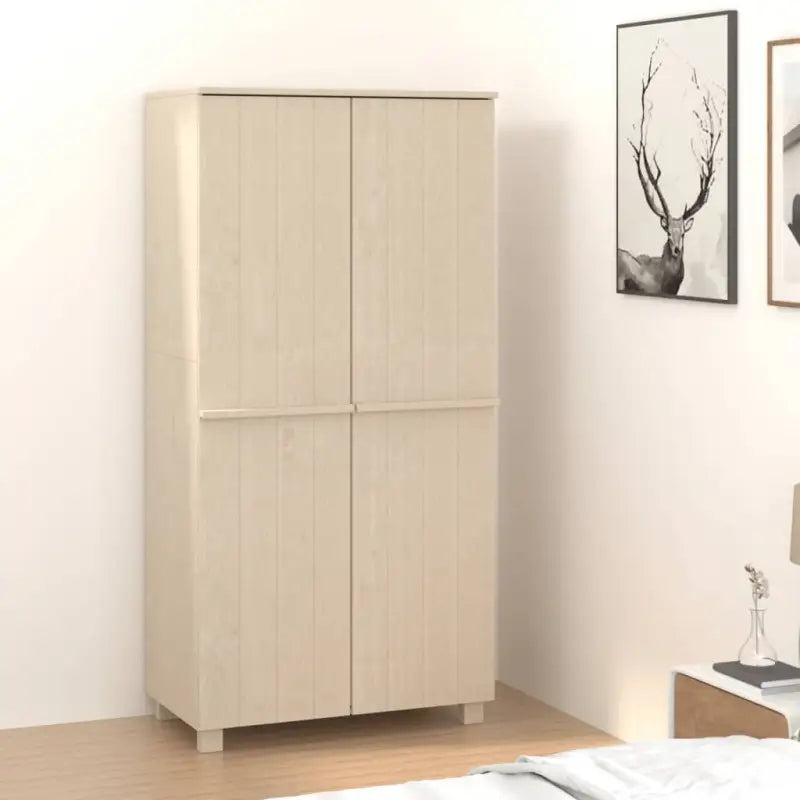 Houten kledingkast van massief grenenhout voor een stijlvolle inrichting - Kledingkasten