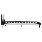 Klassiek bedframe met gepoedercoat stalen poten en elegante charme - Bedden & bedframes
