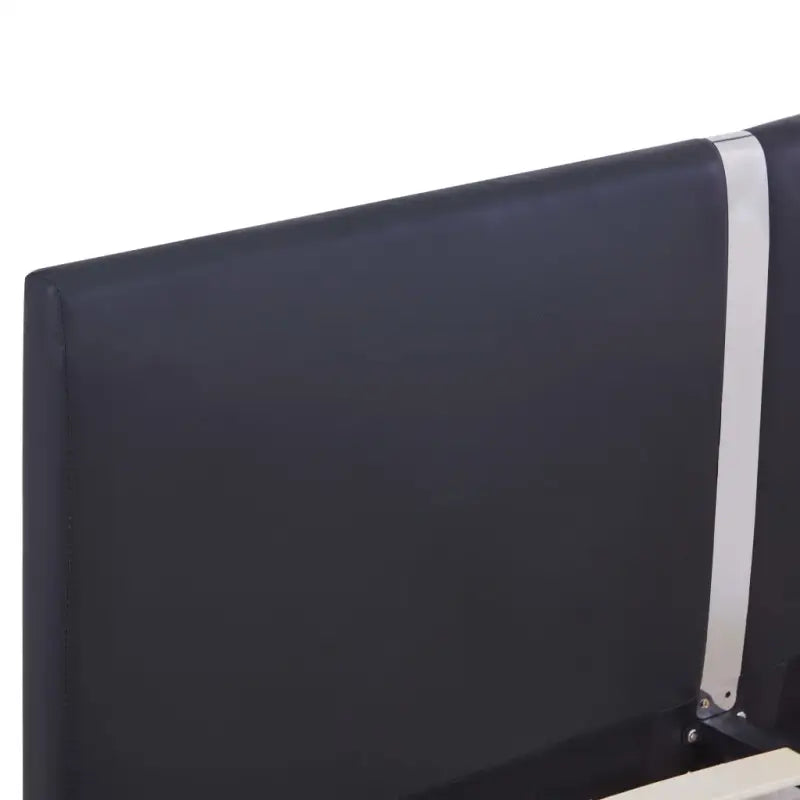 Klassiek bedframe met stalen poten en elegante uitstraling - Bedden & bedframes