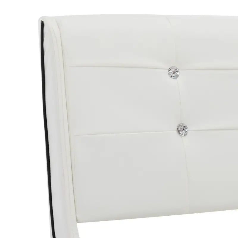 Klassiek bedframe met stalen poten voor een elegante slaapkamerstijl - Bedden & bedframes