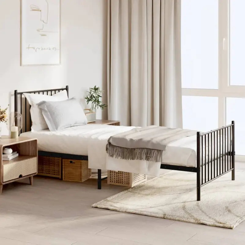 Klassiek metalen bedframe met extra opbergruimte en metalen latten - Bedden & bedframes