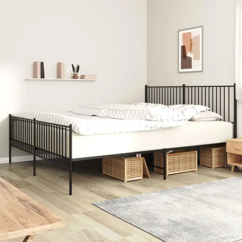 Klassiek metalen bedframe met extra opbergruimte en metalen latten - Zwart / 200 x 200 cm / met hoofdbord & voetbord