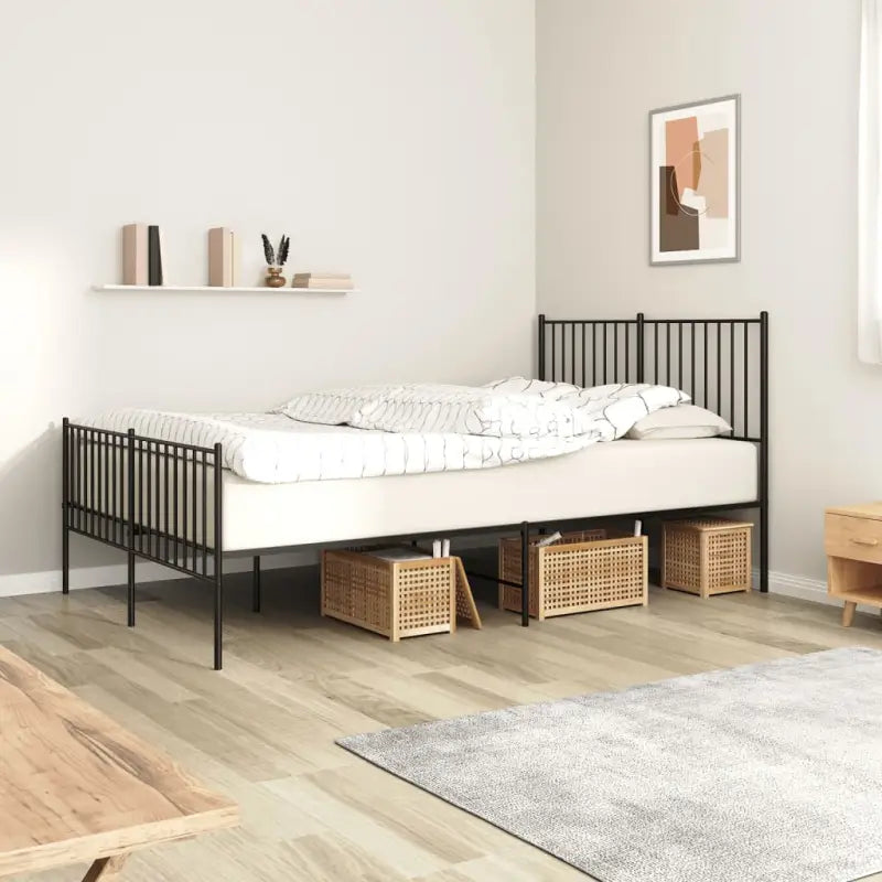 Klassiek metalen bedframe met extra opbergruimte en metalen latten - Zwart / 140 x 190 cm / met hoofdbord & voetbord
