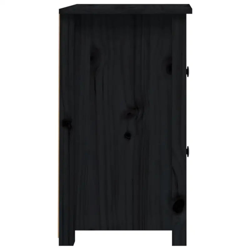 Klassiek nachtkastje van massief grenenhout voor een elegante interieurstijl - Nachtkastjes