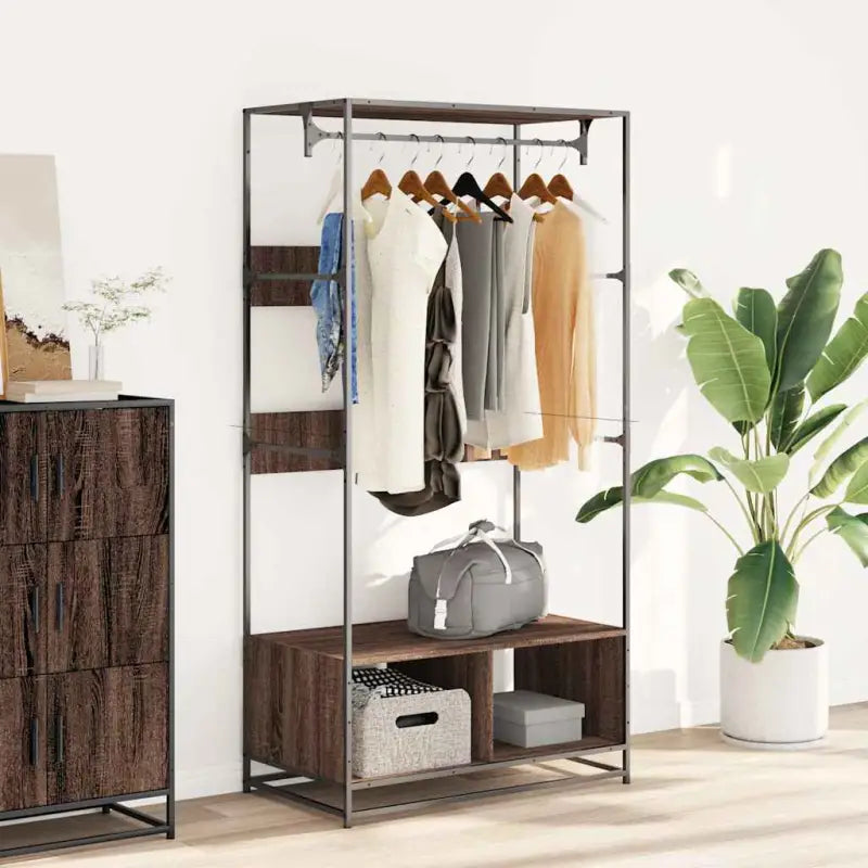 Kledingkast met bewerkt hout voor een trendy opbergoplossing - Kledingrekken & kastinrichting