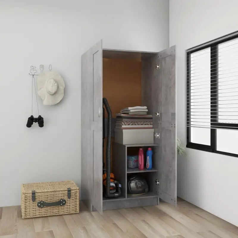 Kledingkast van bewerkt hout voor elegante en praktische opbergruimte - Kledingkasten