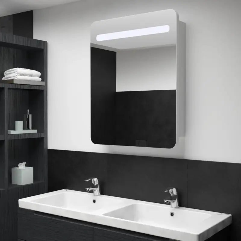 LED Wandspiegelkast voor een moderne en gezellige badkamer sfeer - wit en zilver / 1 - Badkamerkaptafels