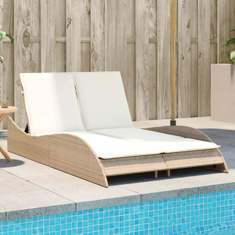 Ligstoel van poly rattan voor een comfortabele zitervaring met wasbare hoes - beige en crèmekleurig / 114 x 205 x 73 cm