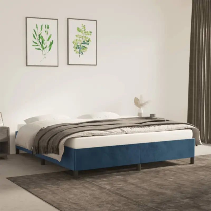 Luxe bedframe met multiplex lattenbodem en zachte fluwelen bekleding - Bedden & bedframes