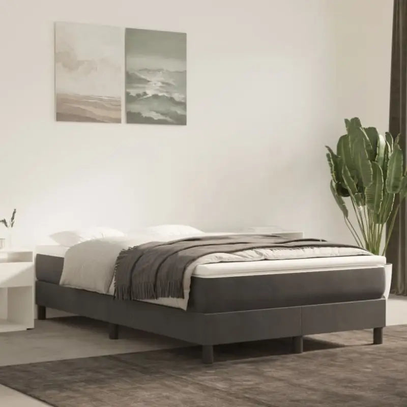 Luxueus bedframe met multiplex lattenbodem en fluweel bekleding - Bedden & bedframes