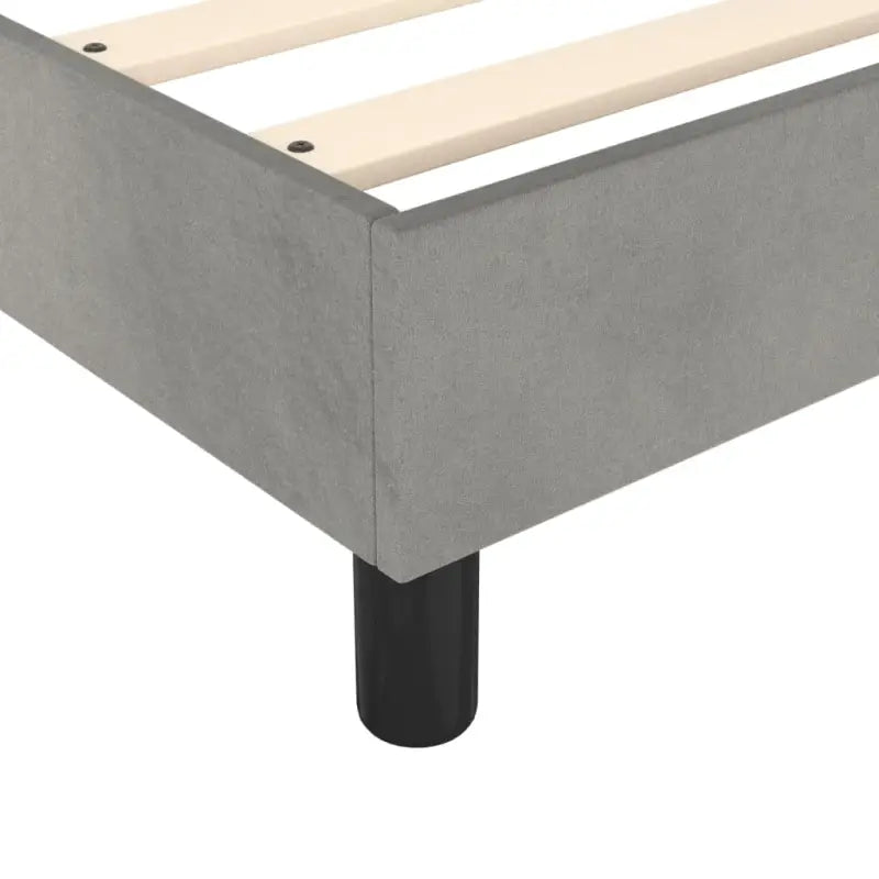 Luxueus bedframe met multiplex lattenbodem en fluweel bekleding - Bedden & bedframes