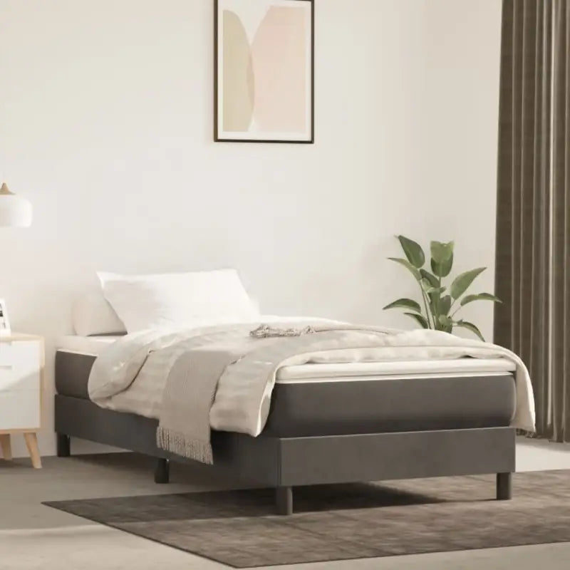Luxueus bedframe met multiplex lattenbodem en fluweel bekleding - Bedden & bedframes