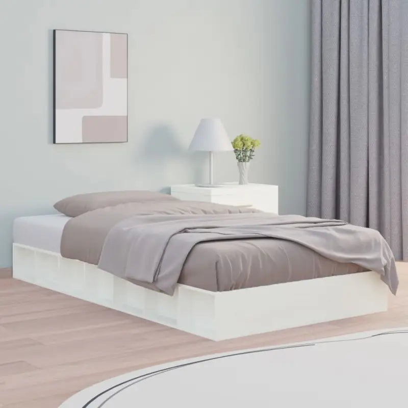 Massief Grenenhout Bedframe voor een Natuurlijke en Decoratieve Slaapruimte - Wit / 140 x 190 cm - Bedden & bedframes