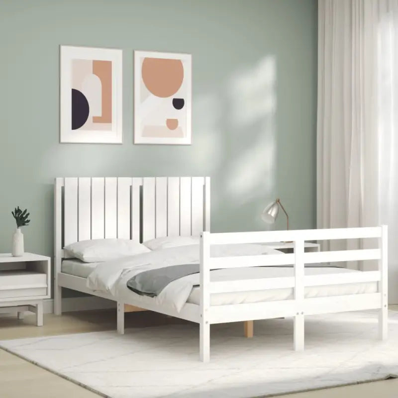 Massief Grenenhout Bedframe voor een Natuurlijke en Decoratieve Slaapruimte - Bedden & bedframes