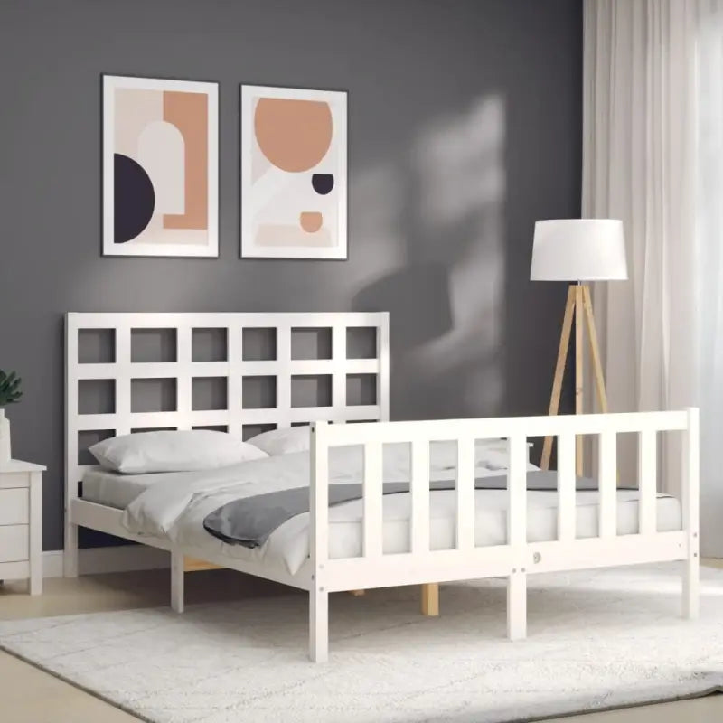 Massief Grenenhout Bedframe voor Een Natuurlijke en Decoratieve Slaapruimte - Bedden & bedframes