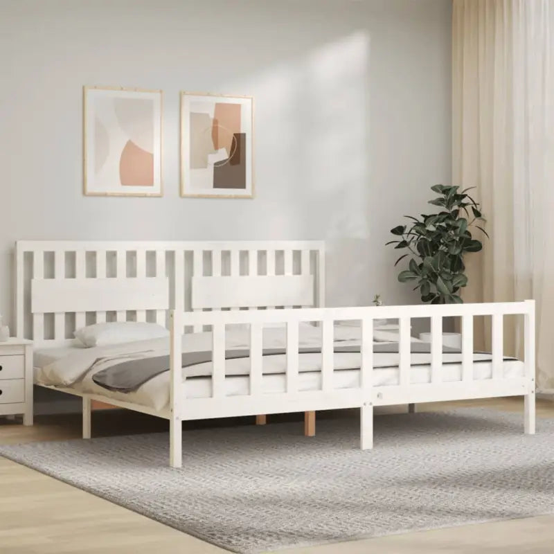 Massief Grenenhout Bedframe voor een Natuurlijke en Elegante Slaapruimte - Wit / 200 x 200 cm - Bedden & bedframes