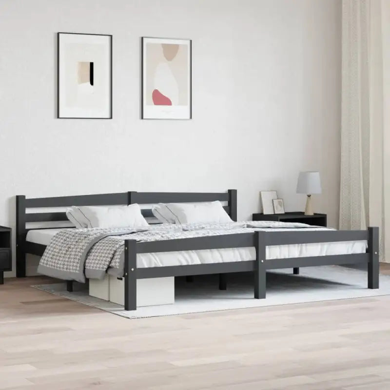 Massief Grenenhout Modern Bedframe voor een stijlvolle slaapkamer - Donkergrijs / 200 x 200 cm - Bedden & bedframes