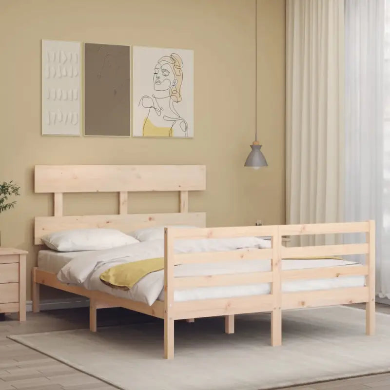 Massief Grenenhouten Bedframe voor een Natuurlijke en Decoratieve Slaapruimte - Naturel / 140 x 200 cm / Laag - Bedden