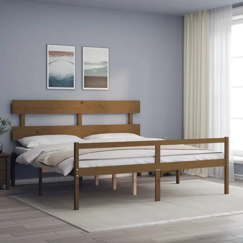 Massief Grenenhouten Bedframe voor een Natuurlijke en Decoratieve Slaapruimte - Honingbruin / 200 x 200 cm / Hoog