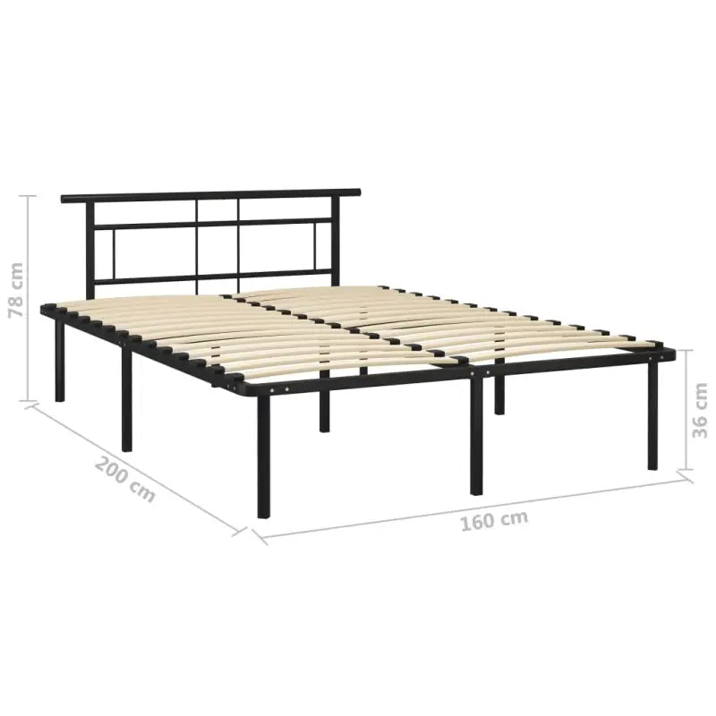 Metalen bedframe met stevige ondersteuning voor een klassieke slaapkamer sfeer - Bedden & bedframes
